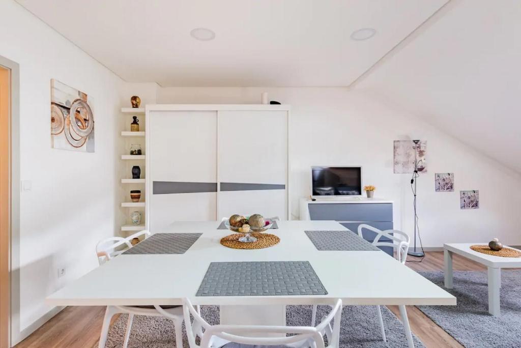 Imperial Apartment 1, 2 E 3 Брага Екстериор снимка
