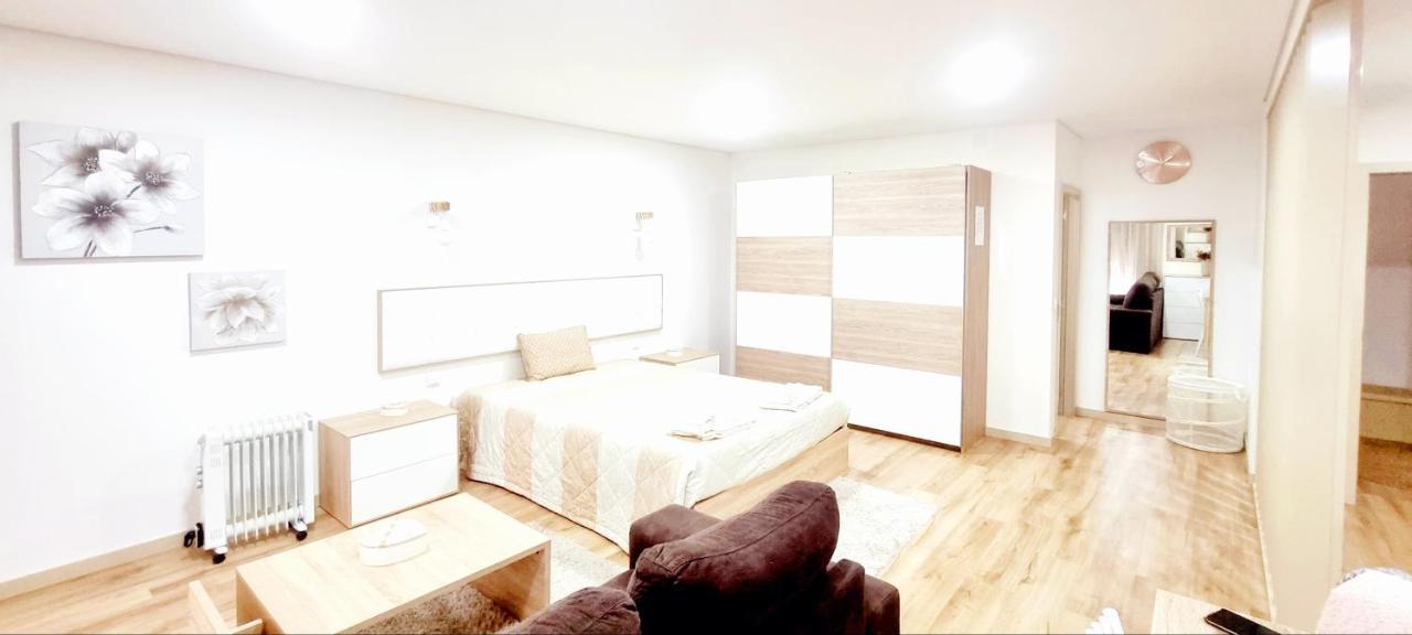 Imperial Apartment 1, 2 E 3 Брага Екстериор снимка